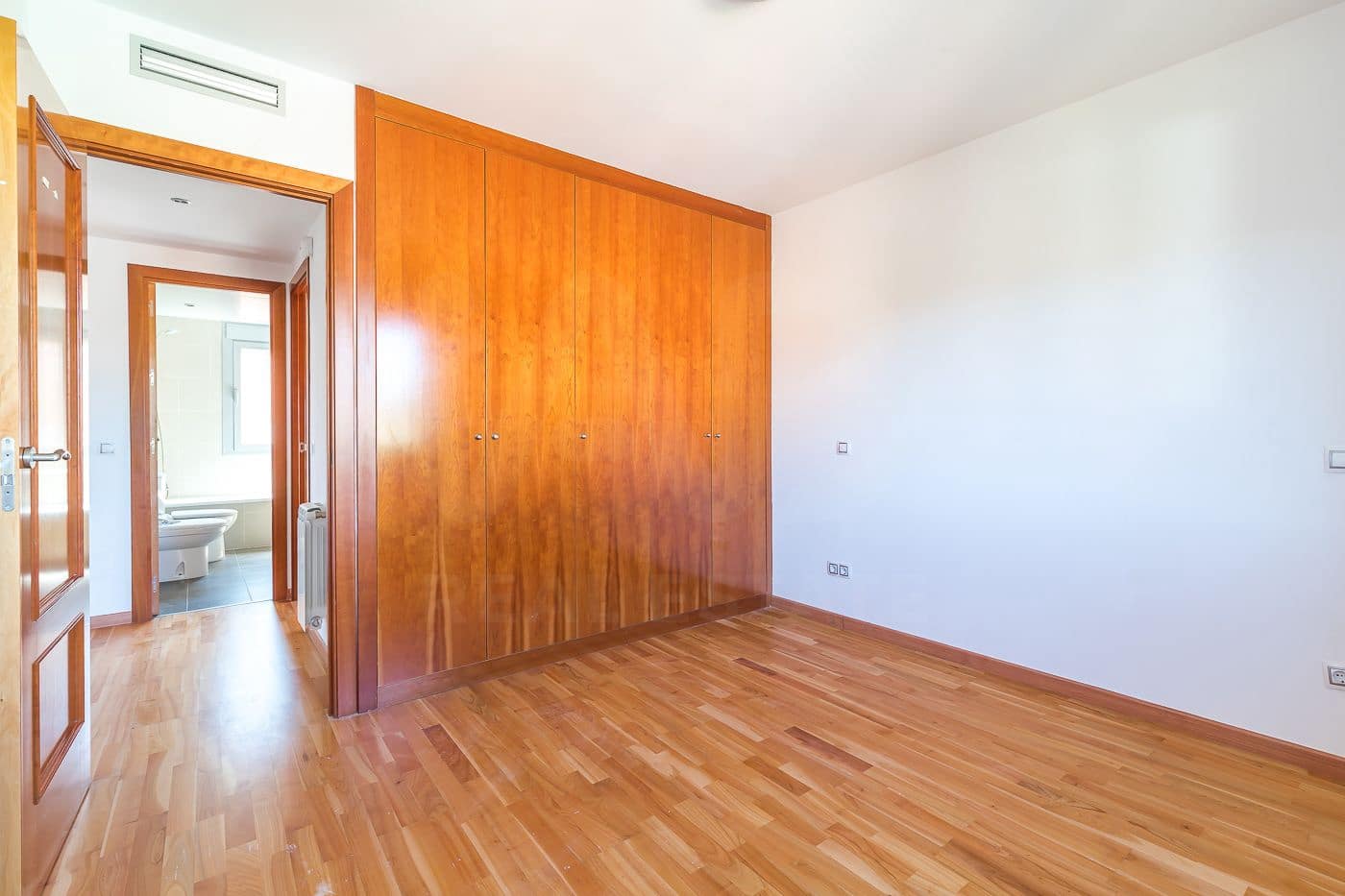 5 slaapkamer Villa te koop in Caceres stad met garage - € 765.000 (Ref: 9991103)