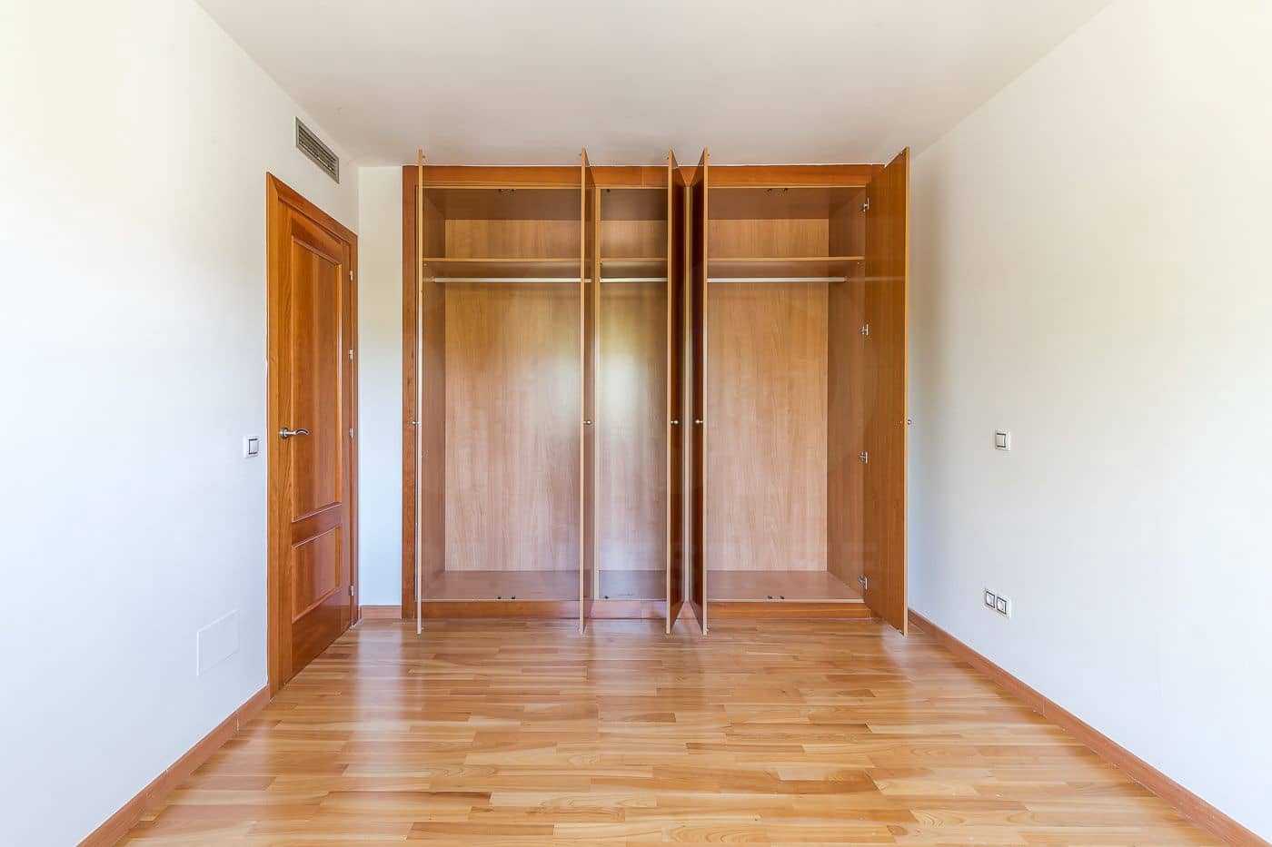 5 slaapkamer Villa te koop in Caceres stad met garage - € 765.000 (Ref: 9991103)