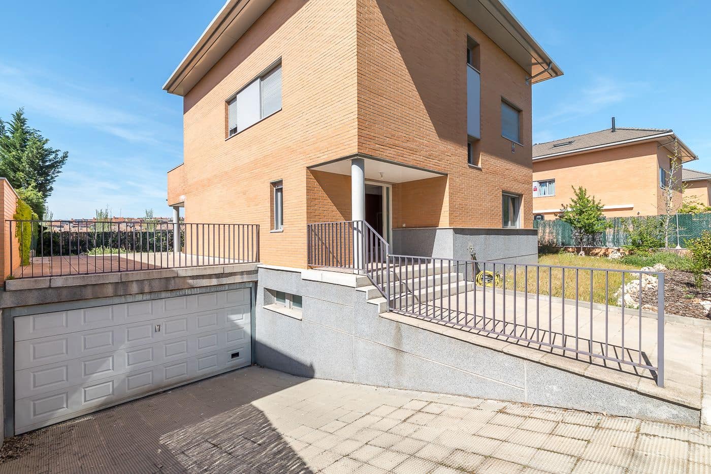 5 slaapkamer Villa te koop in Caceres stad met garage - € 765.000 (Ref: 9991103)