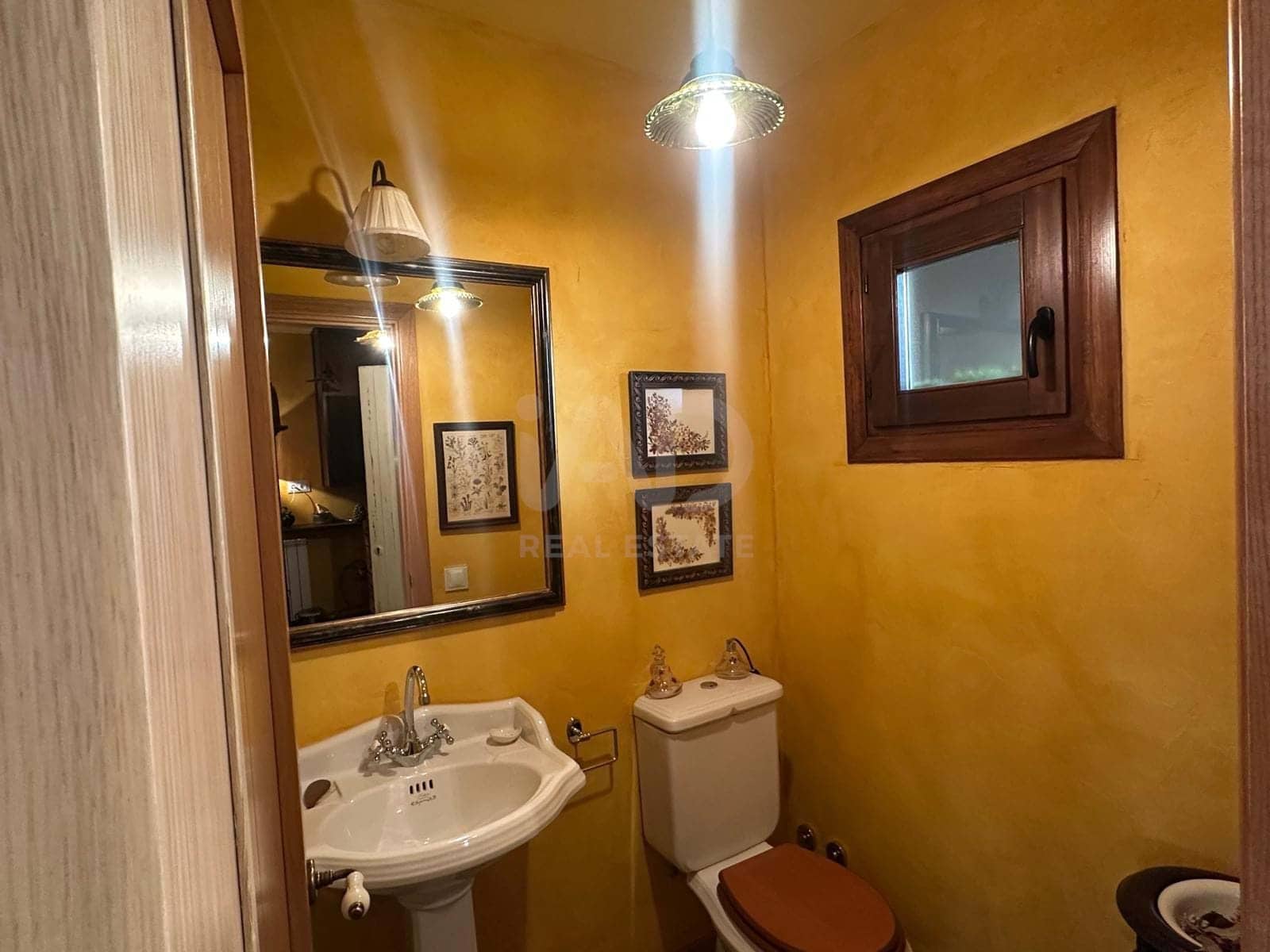 4 soveværelse Byhus til salg i Lleida by - € 799.000 (Ref: 9991104)