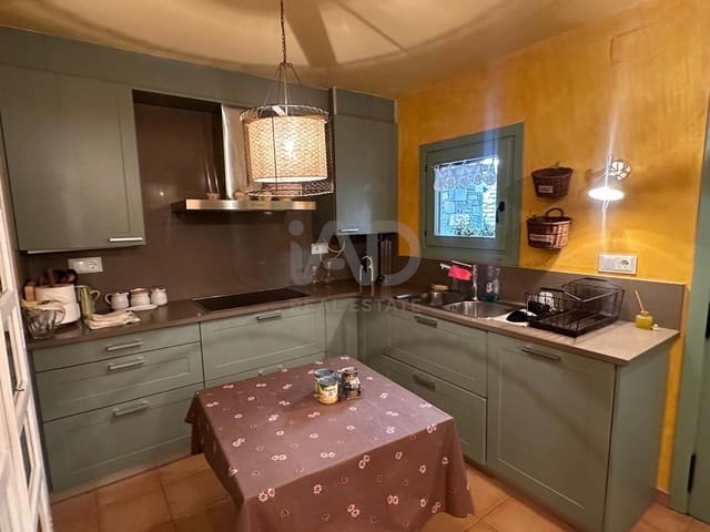 4 soveværelse Byhus til salg i Lleida by - € 799.000 (Ref: 9991104)