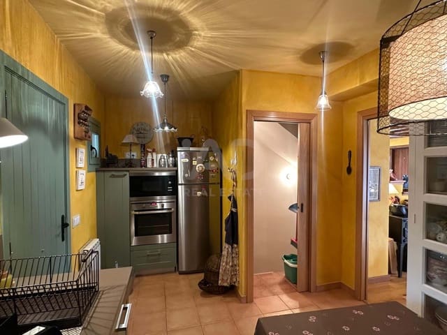 4 soveværelse Byhus til salg i Lleida by - € 799.000 (Ref: 9991104)