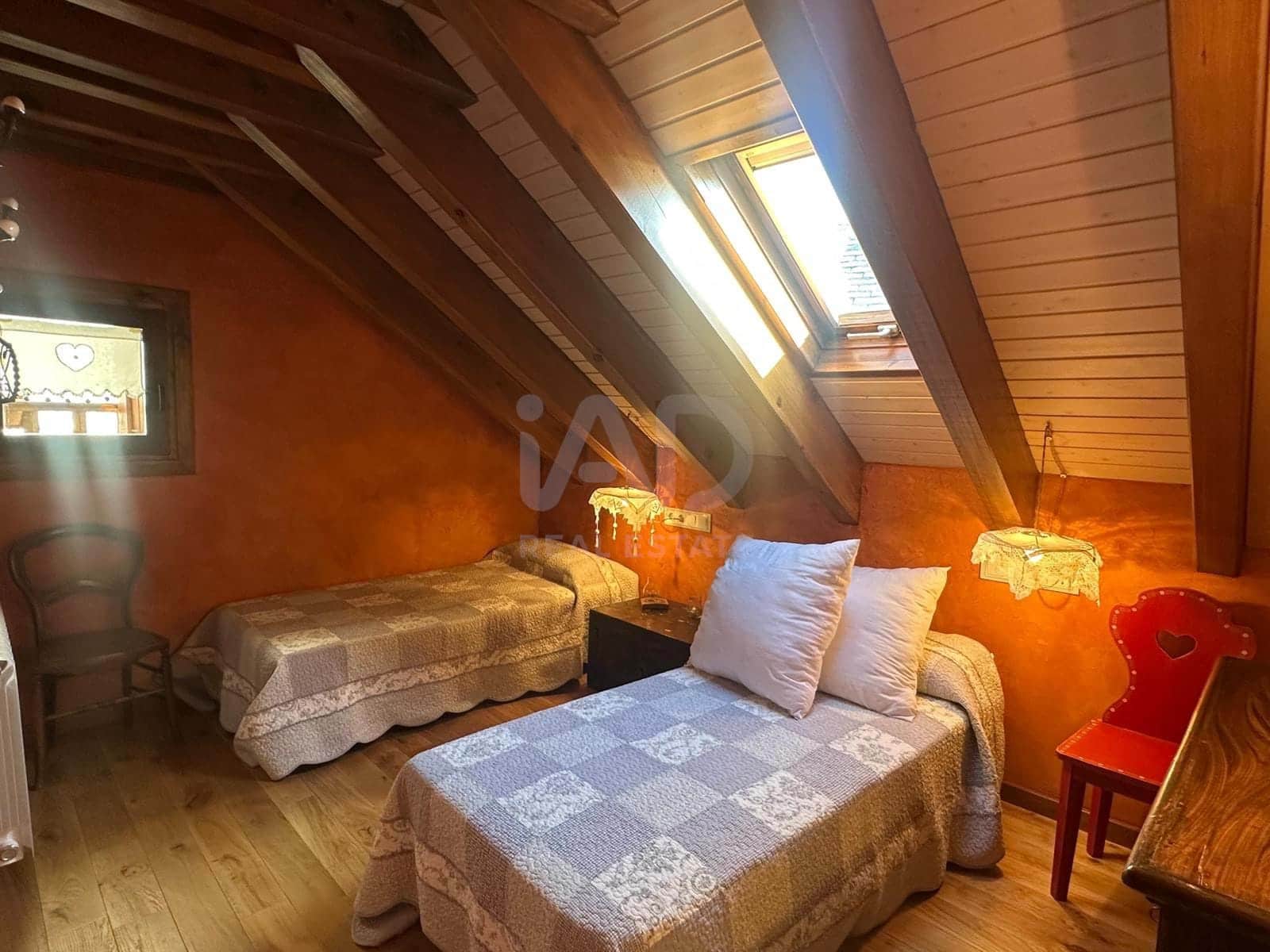 4 soveværelse Byhus til salg i Lleida by - € 799.000 (Ref: 9991104)