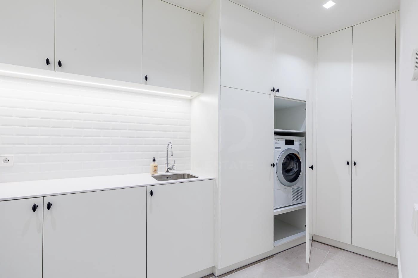 4 sovrum Lägenhet till salu i Madrid stad - 8 000 000 € (Ref: 9991105)