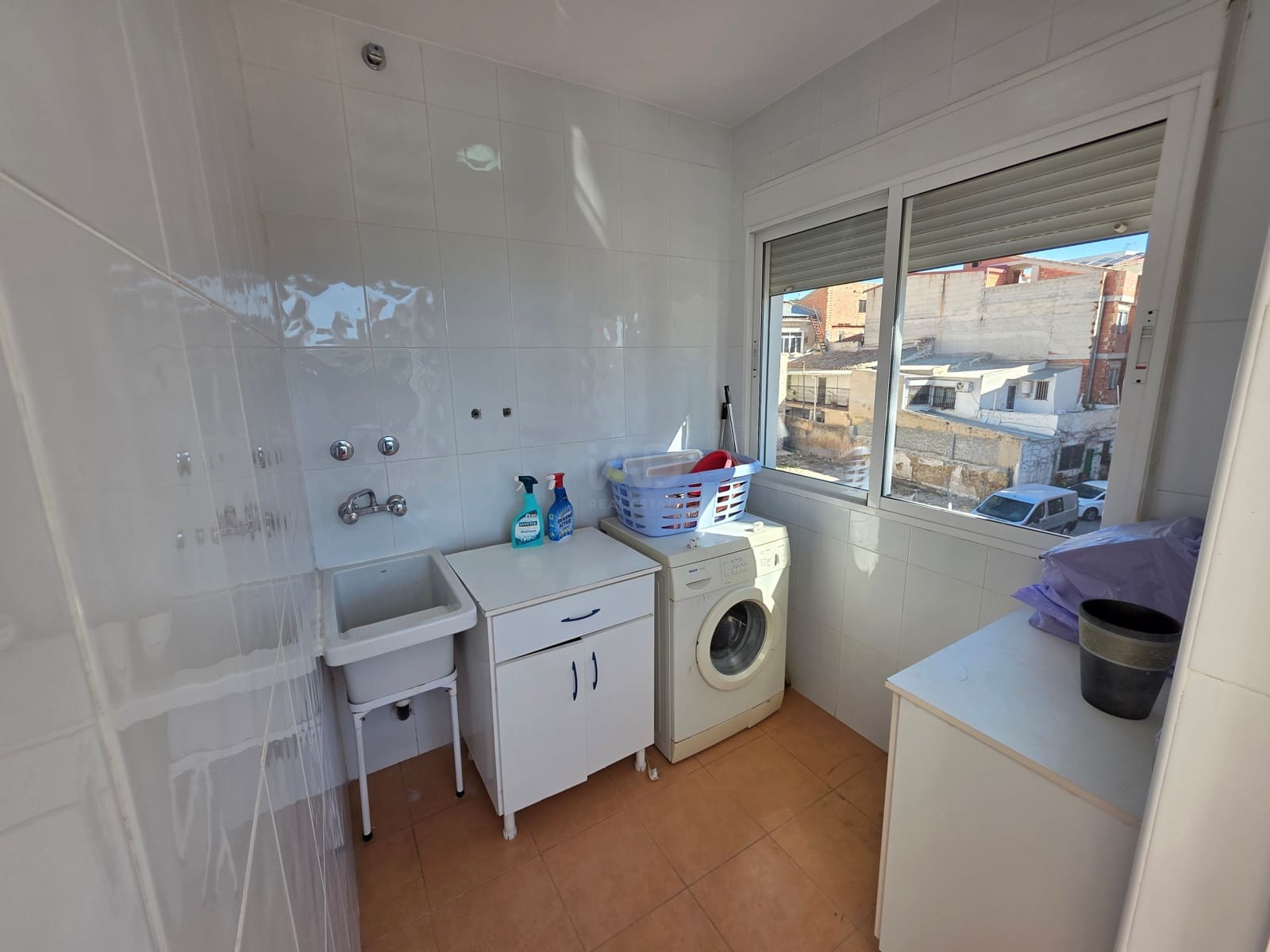Erhverv til salg i Calasparra - € 250.000 (Ref: 9991107)