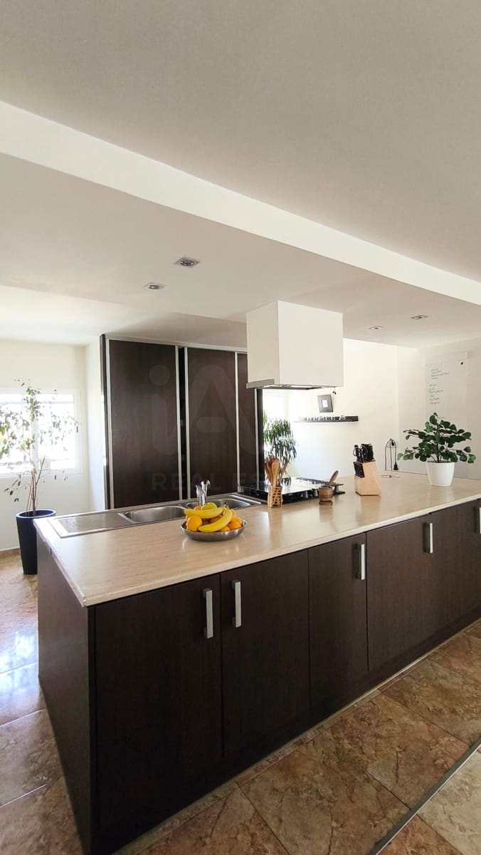 4 sypialnia Dom na sprzedaż w Miasto Madryt z basenem garażem - 399 000 € (Ref: 9991108)