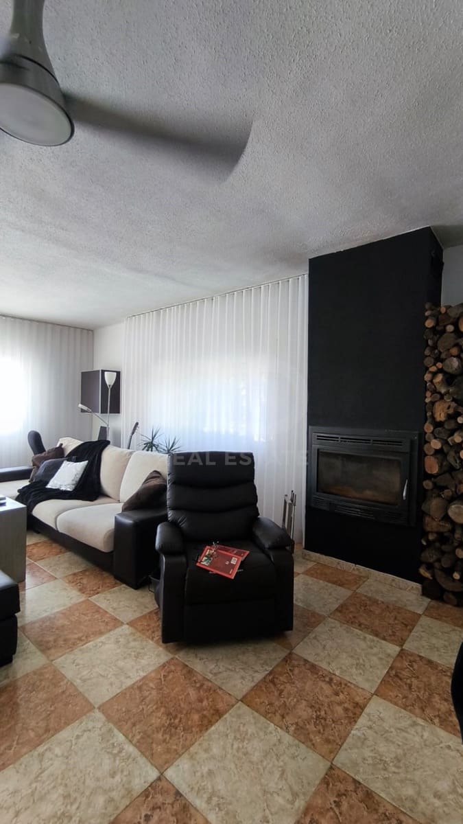 4 sypialnia Dom na sprzedaż w Miasto Madryt z basenem garażem - 399 000 € (Ref: 9991108)