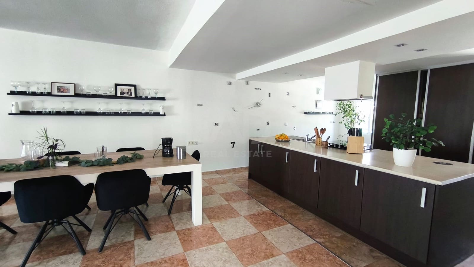 4 sypialnia Dom na sprzedaż w Miasto Madryt z basenem garażem - 399 000 € (Ref: 9991108)