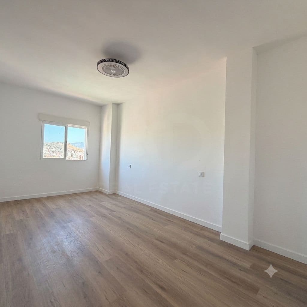 3 slaapkamer Appartement te koop in Malaga stad - € 399.000 (Ref: 9991109)