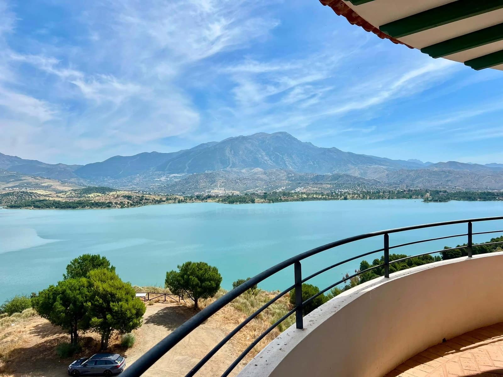 6 soverom Hus til salgs i Velez-Malaga med svømmebasseng garasje - € 835 000 (Ref: 9991110)