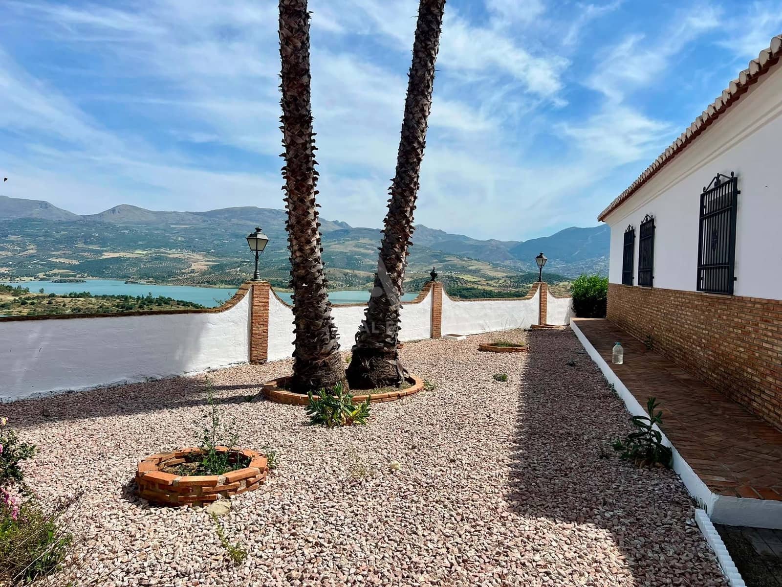 6 soverom Hus til salgs i Velez-Malaga med svømmebasseng garasje - € 835 000 (Ref: 9991110)