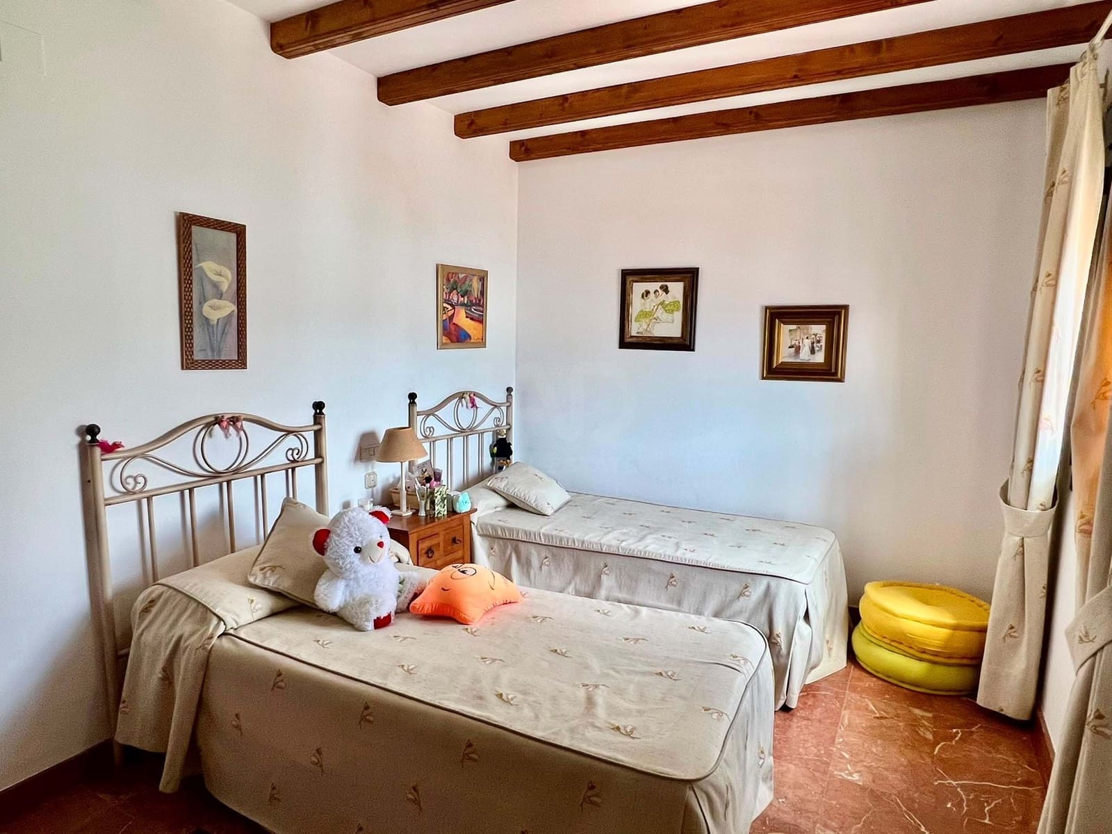 6 soverom Hus til salgs i Velez-Malaga med svømmebasseng garasje - € 835 000 (Ref: 9991110)