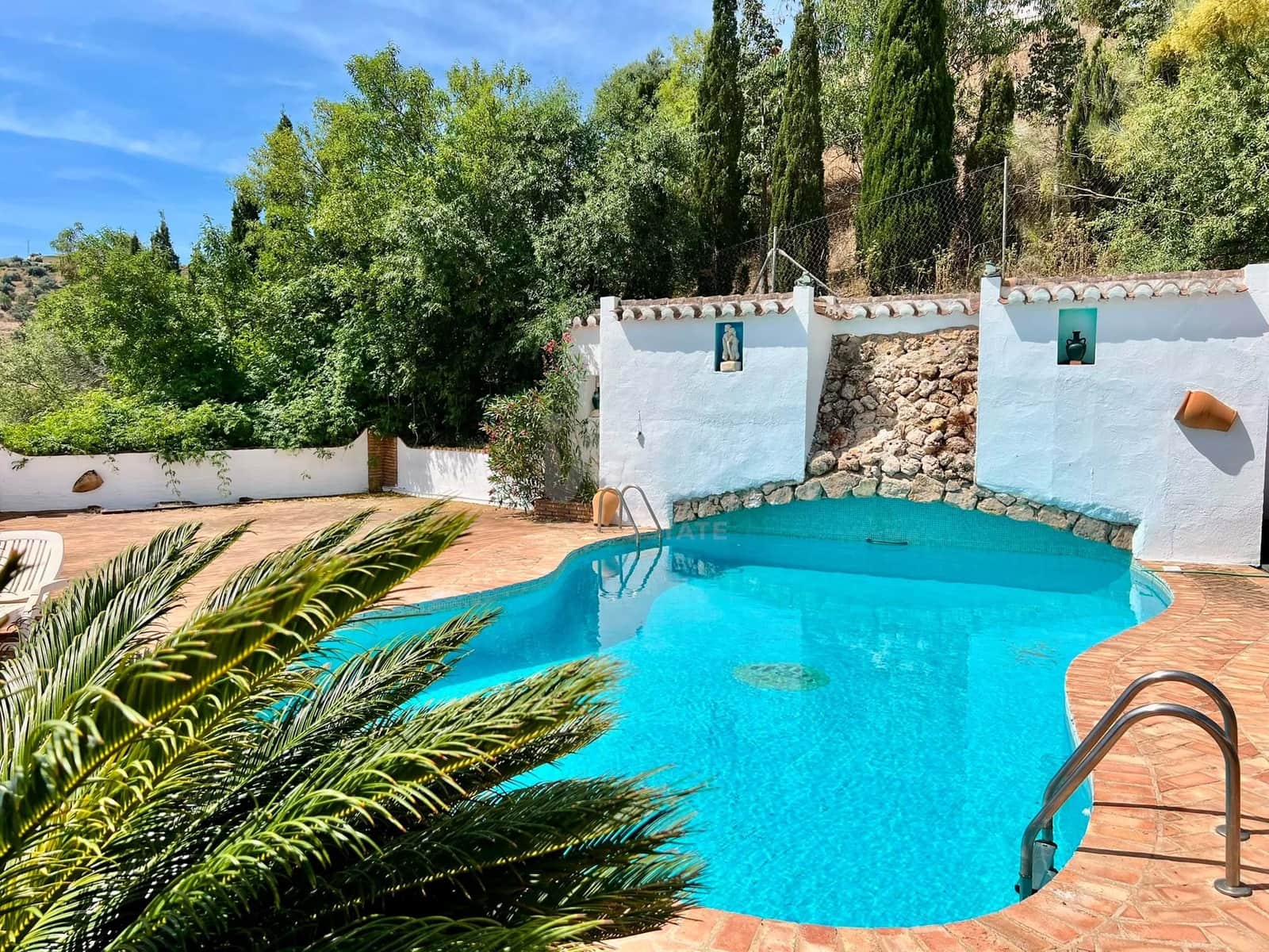 6 soverom Hus til salgs i Velez-Malaga med svømmebasseng garasje - € 835 000 (Ref: 9991110)
