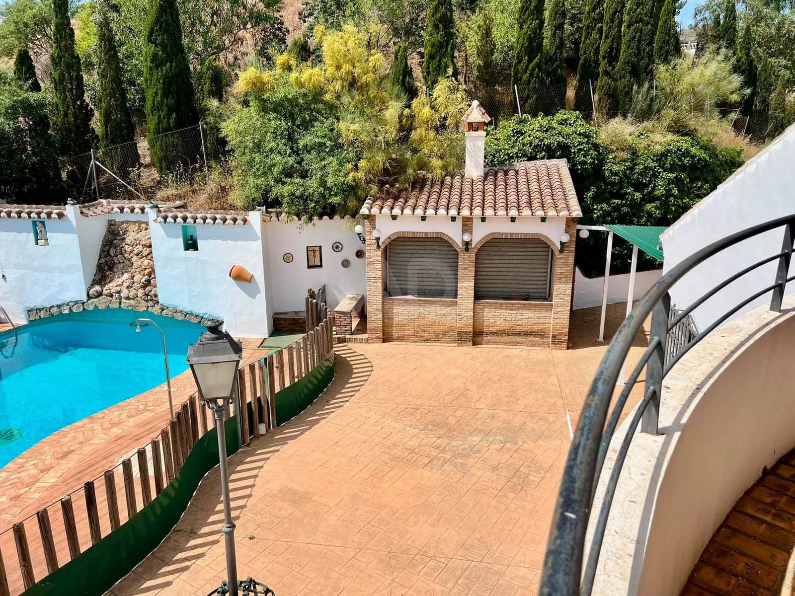 6 soverom Hus til salgs i Velez-Malaga med svømmebasseng garasje - € 835 000 (Ref: 9991110)