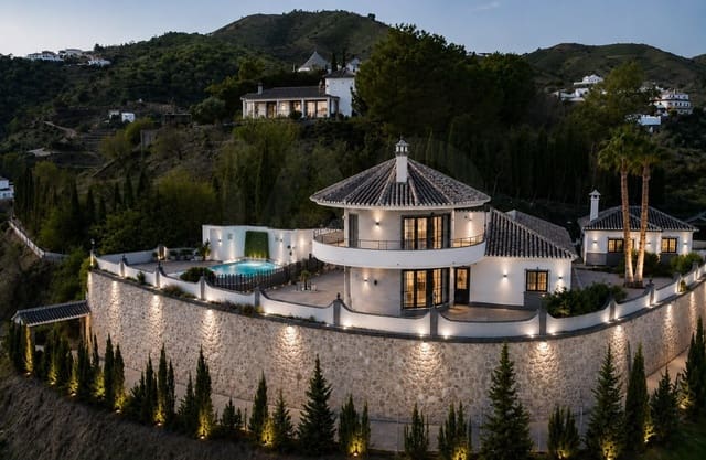 6 sypialnia Dom na sprzedaż w Viñuela z basenem garażem - 835 000 € (Ref: 9991110)