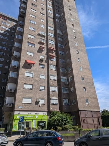 3 soveværelse Lejlighed til salg i Pilar, Madrid by med swimmingpool garage - € 725.000 (Ref: 9991111)