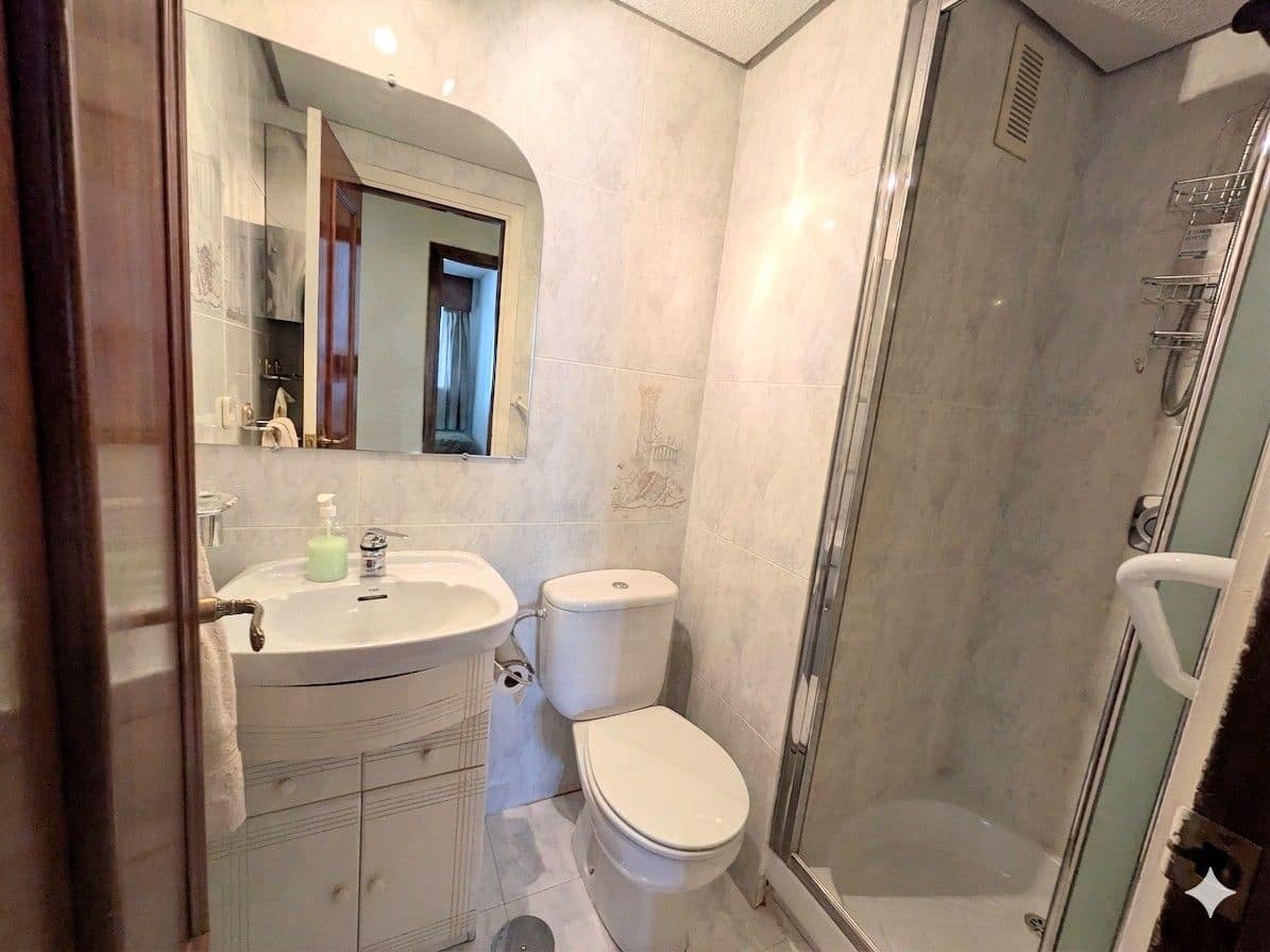 3 soveværelse Lejlighed til salg i Madrid by med swimmingpool garage - € 725.000 (Ref: 9991111)