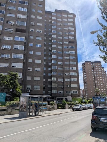 3 soveværelse Lejlighed til salg i Pilar, Madrid by med swimmingpool garage - € 725.000 (Ref: 9991111)