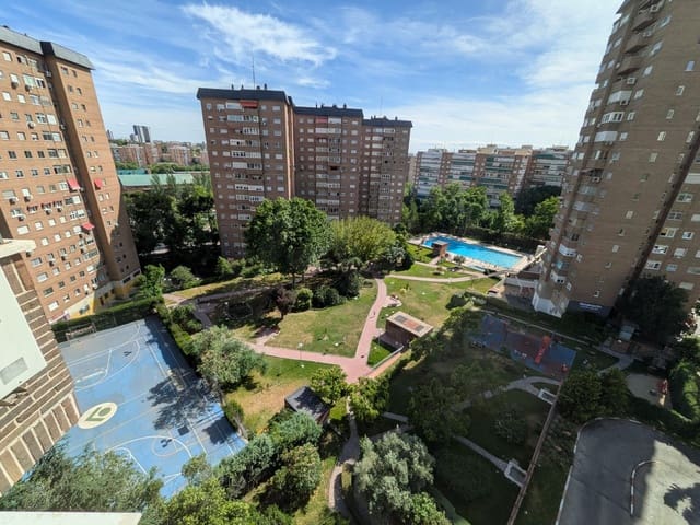 3 soveværelse Lejlighed til salg i Pilar, Madrid by med swimmingpool garage - € 725.000 (Ref: 9991111)