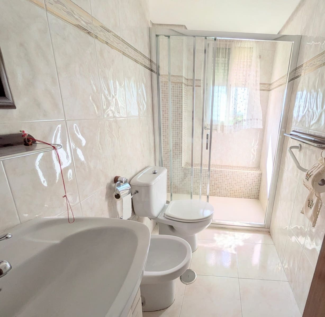 3 soveværelse Lejlighed til salg i Madrid by med swimmingpool garage - € 725.000 (Ref: 9991111)
