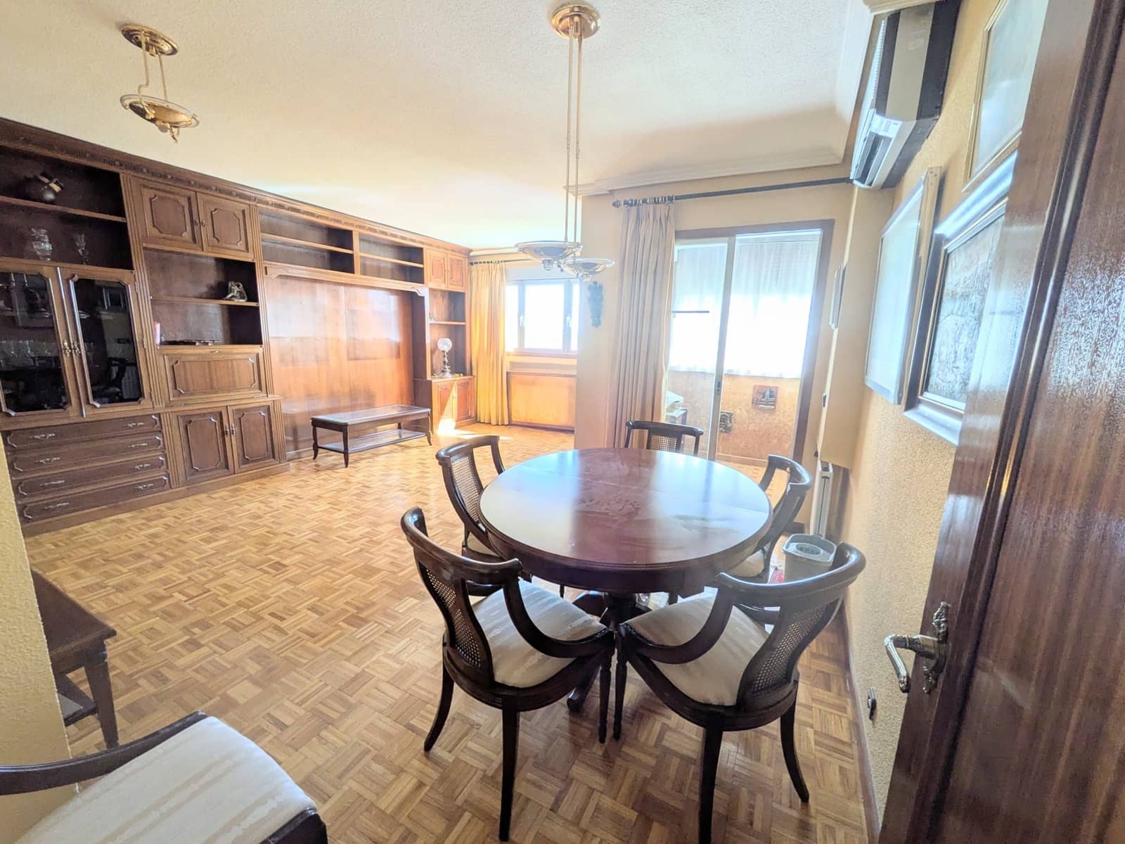 3 soveværelse Lejlighed til salg i Madrid by med swimmingpool garage - € 725.000 (Ref: 9991111)
