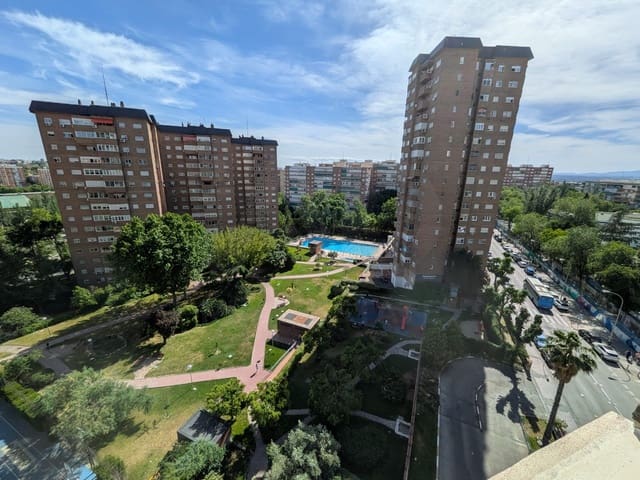 3 soveværelse Lejlighed til salg i Pilar, Madrid by med swimmingpool garage - € 725.000 (Ref: 9991111)