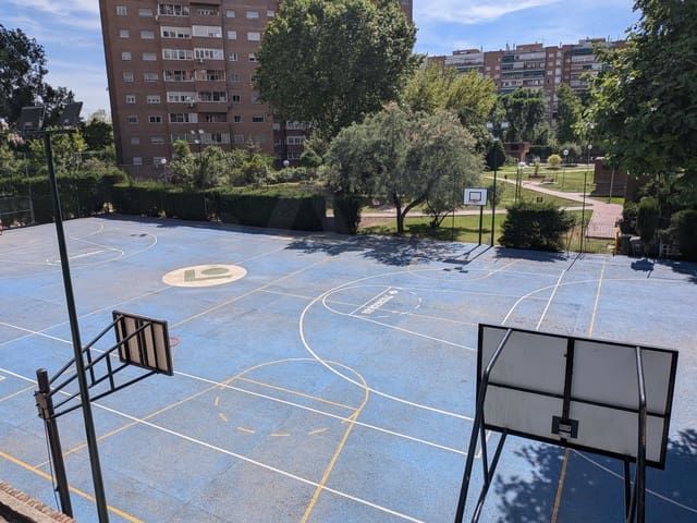 3 soveværelse Lejlighed til salg i Pilar, Madrid by med swimmingpool garage - € 725.000 (Ref: 9991111)