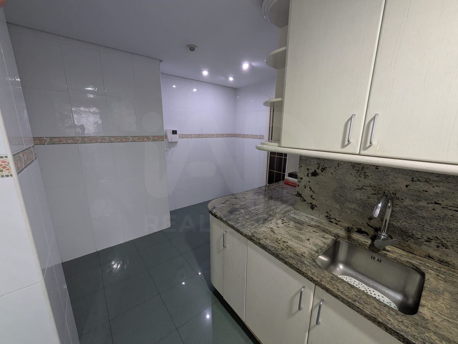 3 soveværelse Lejlighed til salg i Madrid by med swimmingpool garage - € 725.000 (Ref: 9991111)