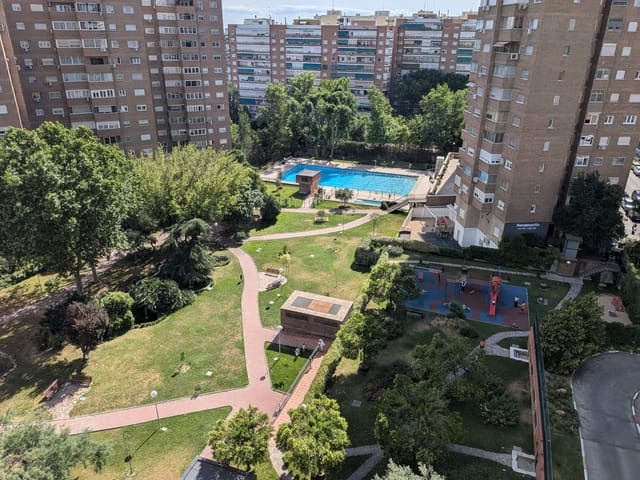 3 soveværelse Lejlighed til salg i Pilar, Madrid by med swimmingpool garage - € 725.000 (Ref: 9991111)