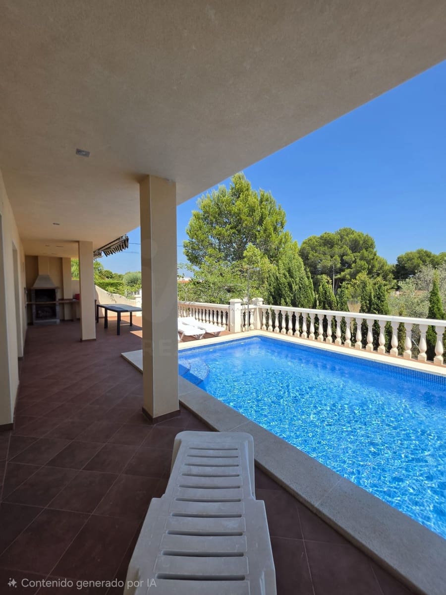 Casa de 4 habitaciones en L'Ametlla de Mar en venta con piscina - 385.000 € (Ref: 9991113)