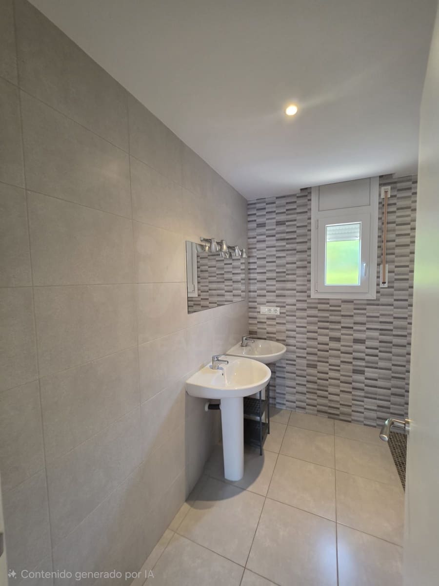 Casa de 4 habitaciones en L'Ametlla de Mar en venta con piscina - 385.000 € (Ref: 9991113)