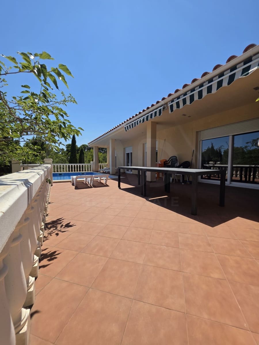 Casa de 4 habitaciones en L'Ametlla de Mar en venta con piscina - 385.000 € (Ref: 9991113)