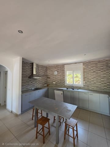 Casa de 4 habitaciones en L'Ametlla de Mar en venta con piscina - 385.000 € (Ref: 9991113)