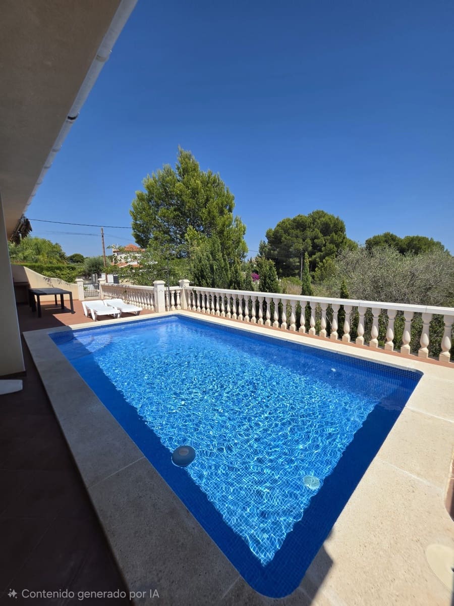 Casa de 4 habitaciones en L'Ametlla de Mar en venta con piscina - 385.000 € (Ref: 9991113)
