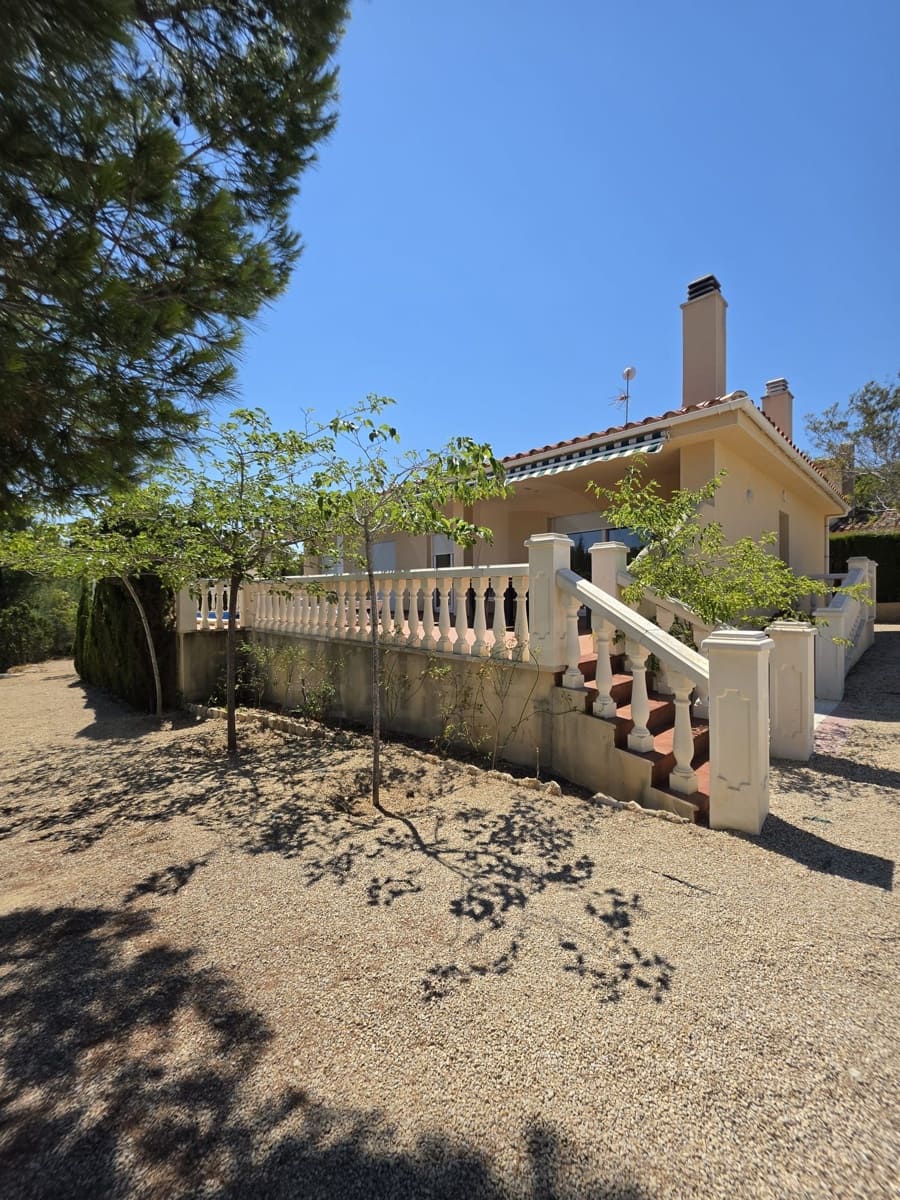 Casa de 4 habitaciones en L'Ametlla de Mar en venta con piscina - 385.000 € (Ref: 9991113)