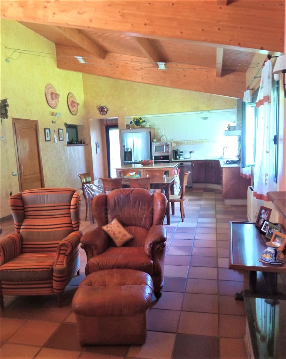 5 soverom Hus til salgs i Mora d'Ebre med svømmebasseng garasje - € 475 000 (Ref: 9991115)