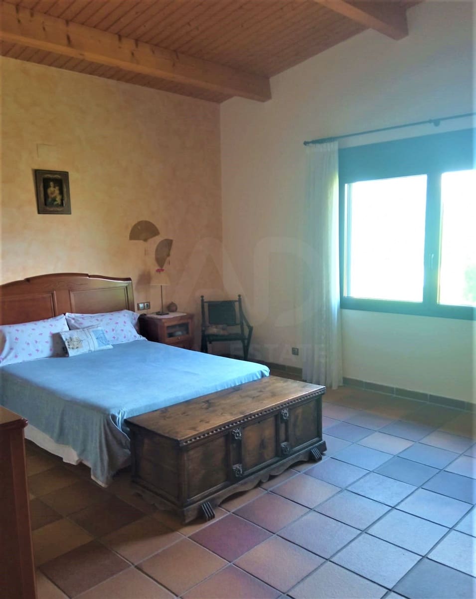 5 soverom Hus til salgs i Mora d'Ebre med svømmebasseng garasje - € 475 000 (Ref: 9991115)