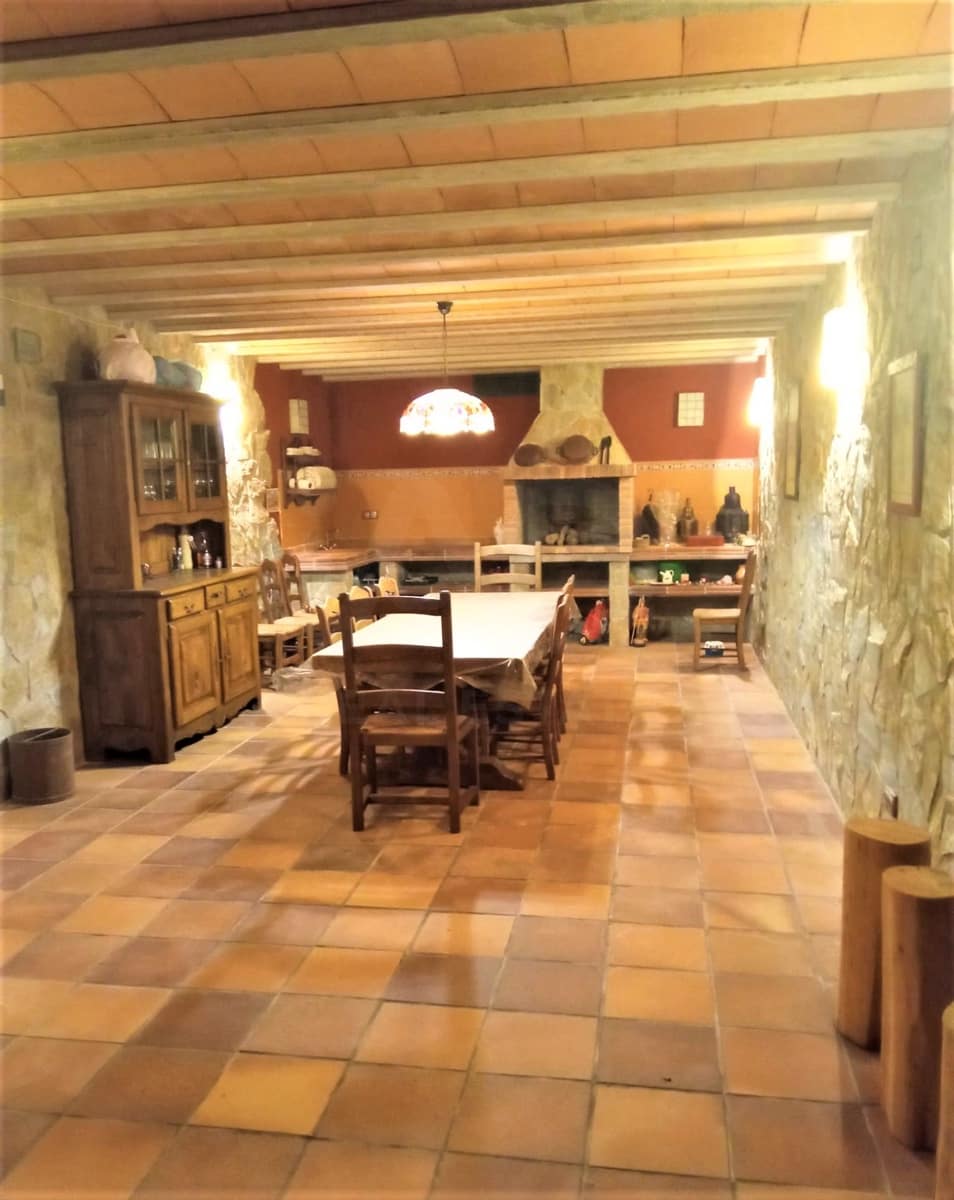 5 soverom Hus til salgs i Mora d'Ebre med svømmebasseng garasje - € 475 000 (Ref: 9991115)