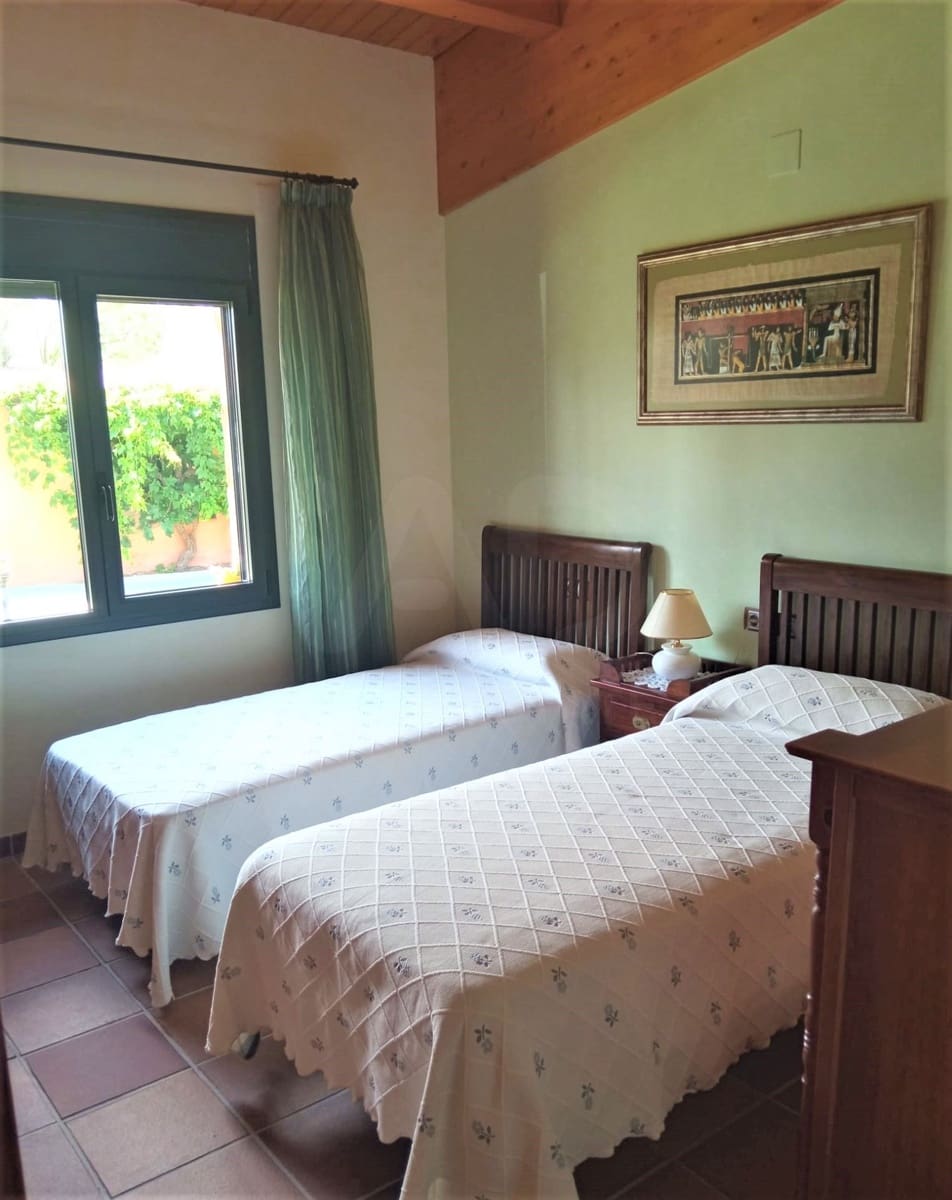 5 soverom Hus til salgs i Mora d'Ebre med svømmebasseng garasje - € 475 000 (Ref: 9991115)