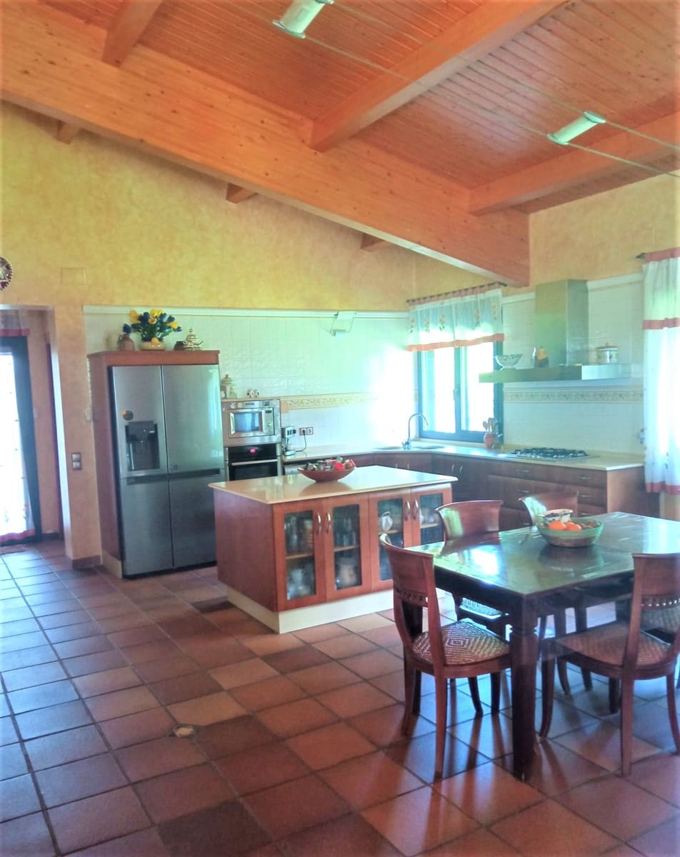 5 soverom Hus til salgs i Mora d'Ebre med svømmebasseng garasje - € 475 000 (Ref: 9991115)