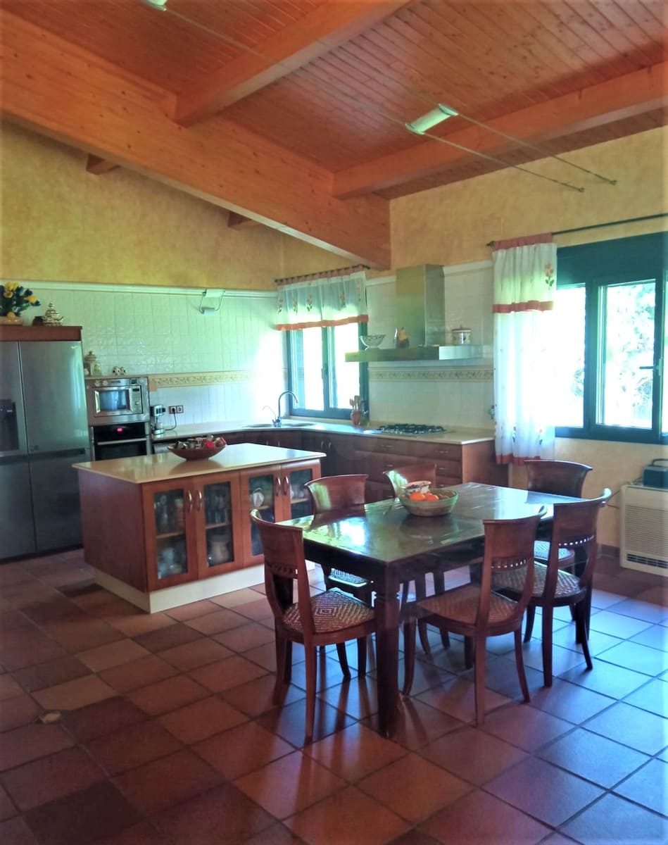 5 soverom Hus til salgs i Mora d'Ebre med svømmebasseng garasje - € 475 000 (Ref: 9991115)