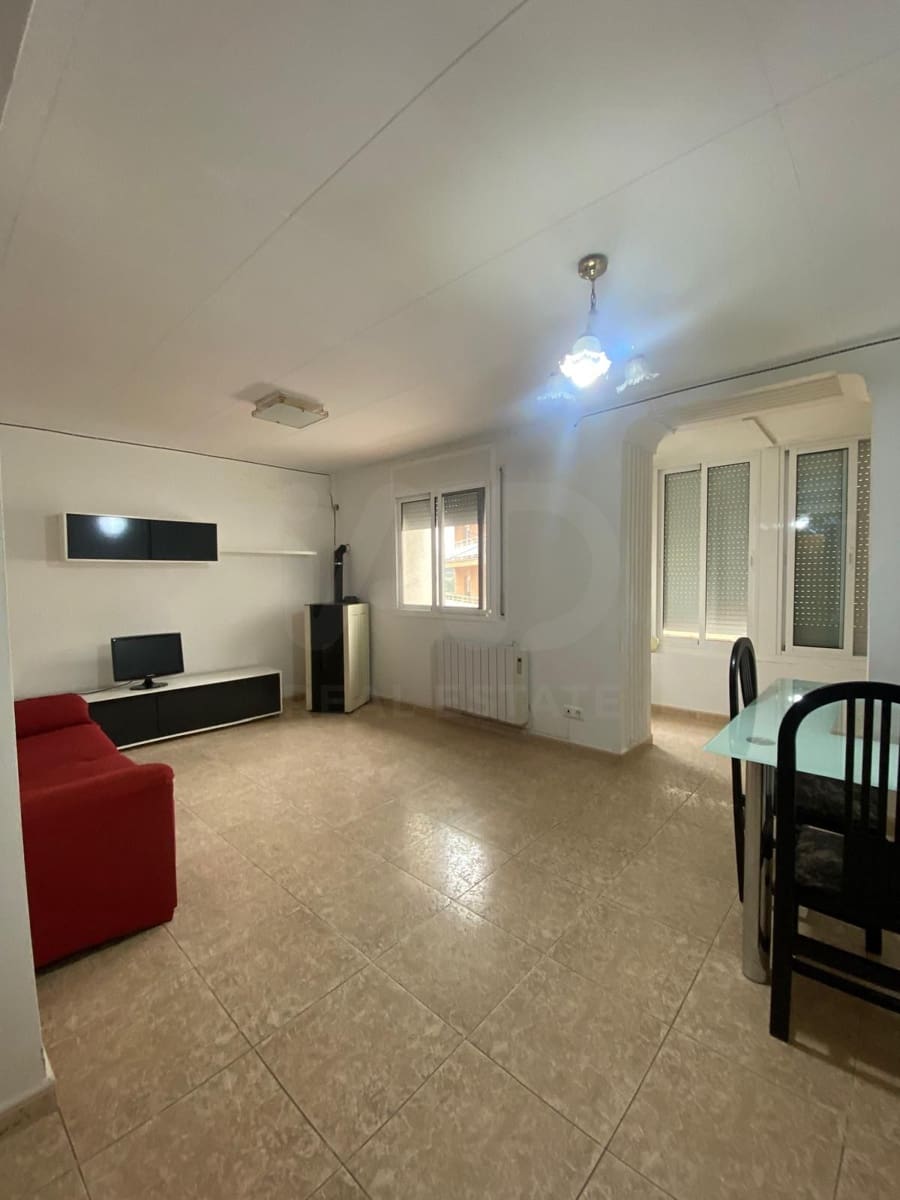 Erhverv til salg i Tarragona by - € 200.000 (Ref: 9991116)