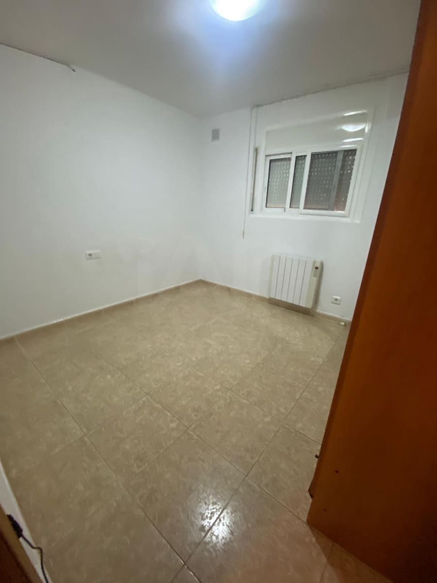 Erhverv til salg i Tarragona by - € 200.000 (Ref: 9991116)