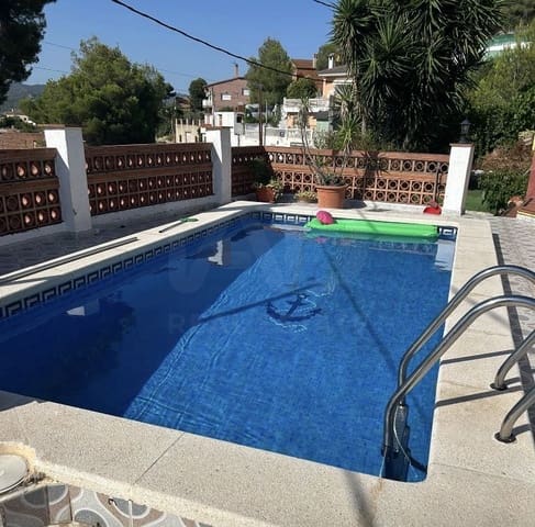 3 slaapkamer Huis te koop in La Bisbal del Penedès met zwembad garage - € 199.000 (Ref: 9991119)