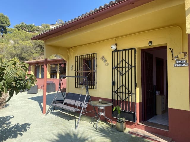 3 bedroom Townhouse for sale in La Bisbal del Penedès with pool garage - € 199,000 (Ref: 9991119)