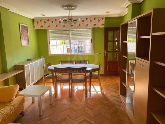 4 sovrum Villa till salu i Valladolid stad med garage - 312 000 € (Ref: 9991121)