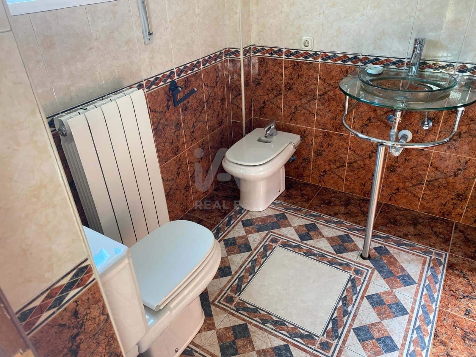 4 chambre Villa/Maison à vendre à Valladolid ville avec garage - 312 000 € (Ref: 9991121)