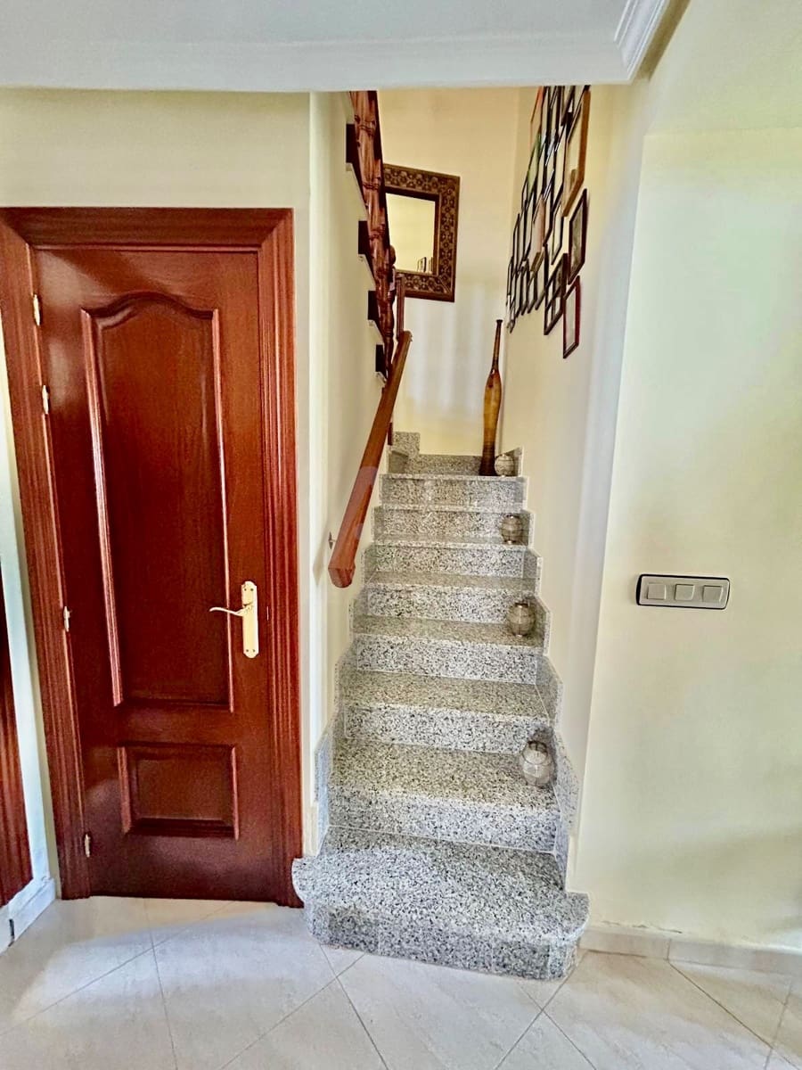 3 slaapkamer Huis te koop in Zamora stad met garage - € 120.000 (Ref: 9991123)