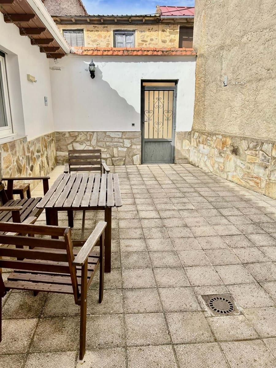 3 slaapkamer Huis te koop in Zamora stad met garage - € 120.000 (Ref: 9991123)