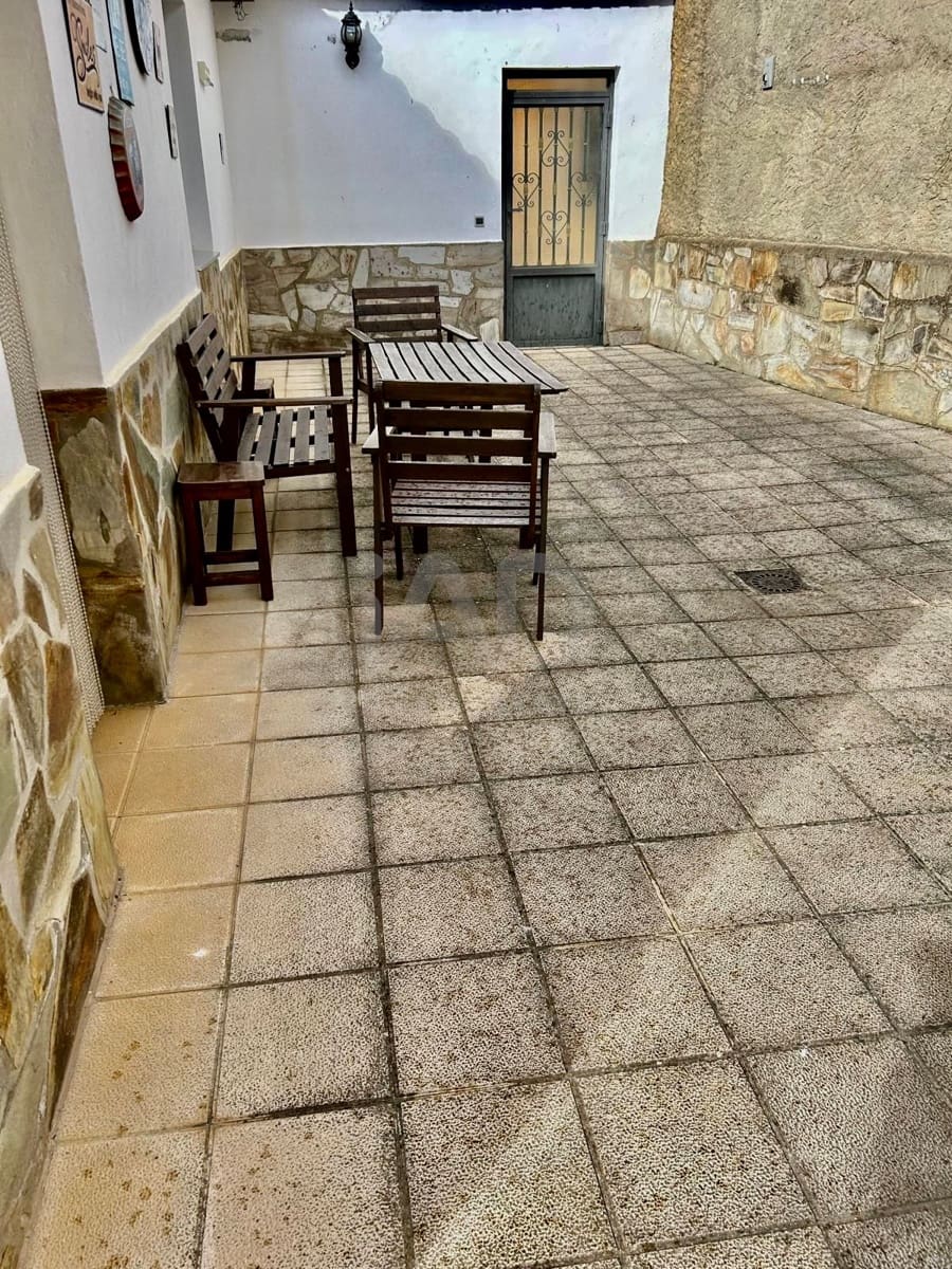 3 slaapkamer Huis te koop in Zamora stad met garage - € 120.000 (Ref: 9991123)